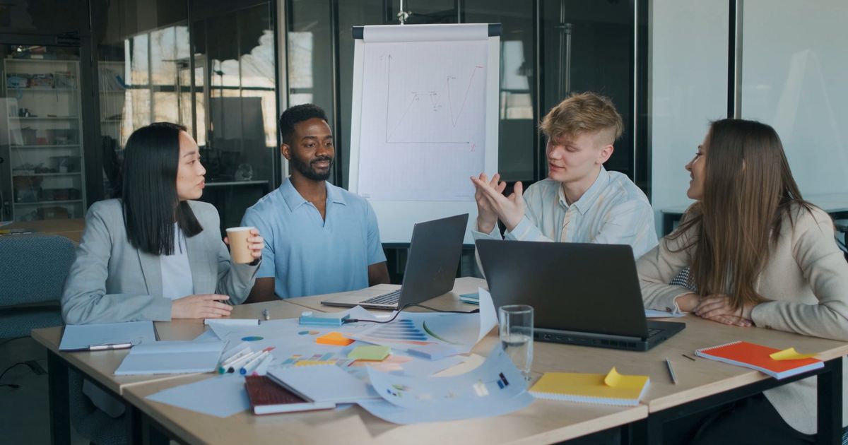 From Solo to Systems: Build a Business That Runs Without You course cover